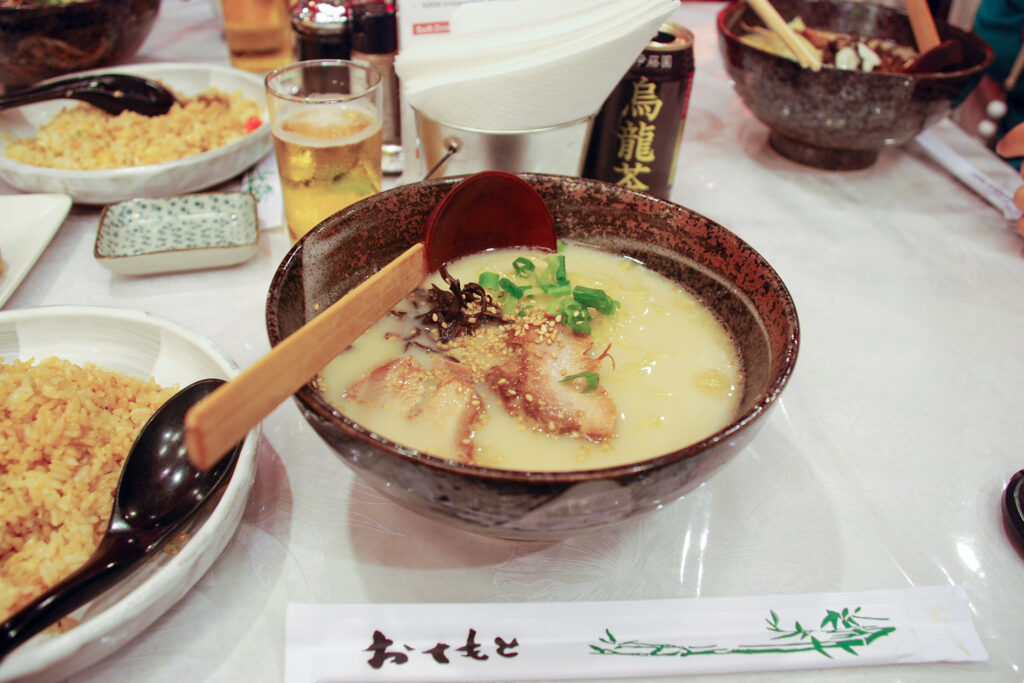 よってこやのラーメン